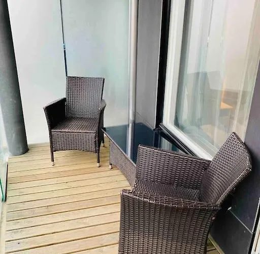 Centre With Free Parking Appartement