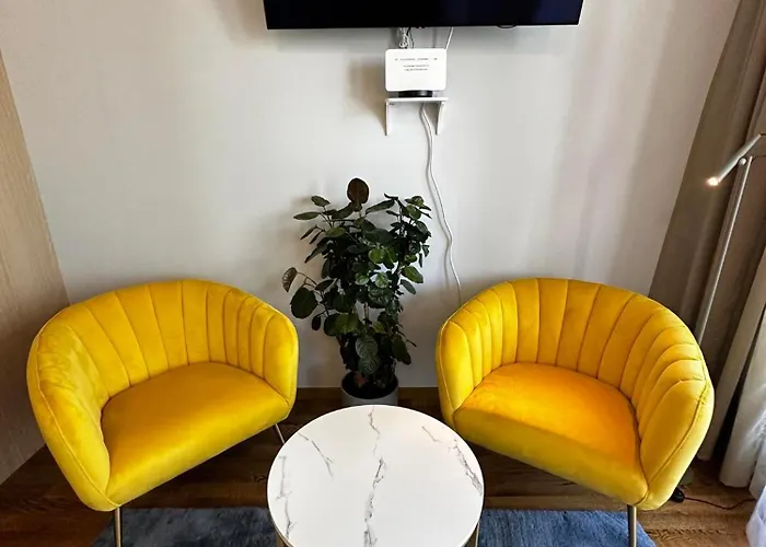 Centre With Free Parking Reval