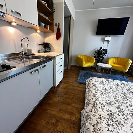 With Balcony & Private Parking *