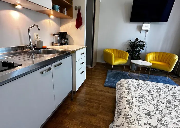 Centre With Free Parking *